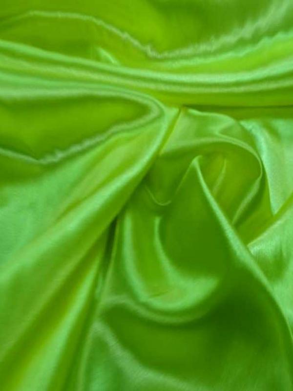 Satin polyester vert anis en 1 50m de large