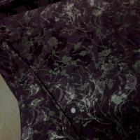 satin viscose double face aubergine froissé permanent imprimé fleurs doré