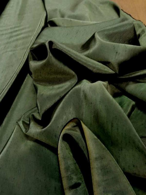 Satine effet dupions kaki polyester viscose1