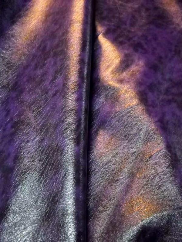 Simili cuir epais prune brillant en 1 45m de large