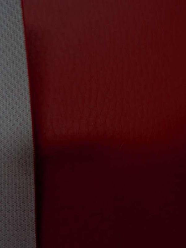 Simili cuir rouge en 1 40m de large