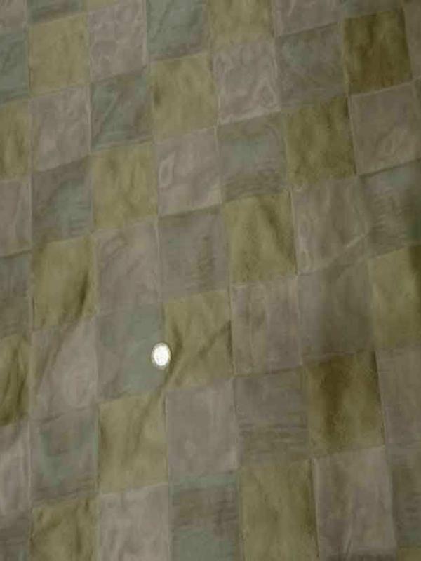 Soie 100 faconne carreaux ton anis