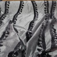 vente de tissu soie sauvage gris métal a motifs dévoré velours noir