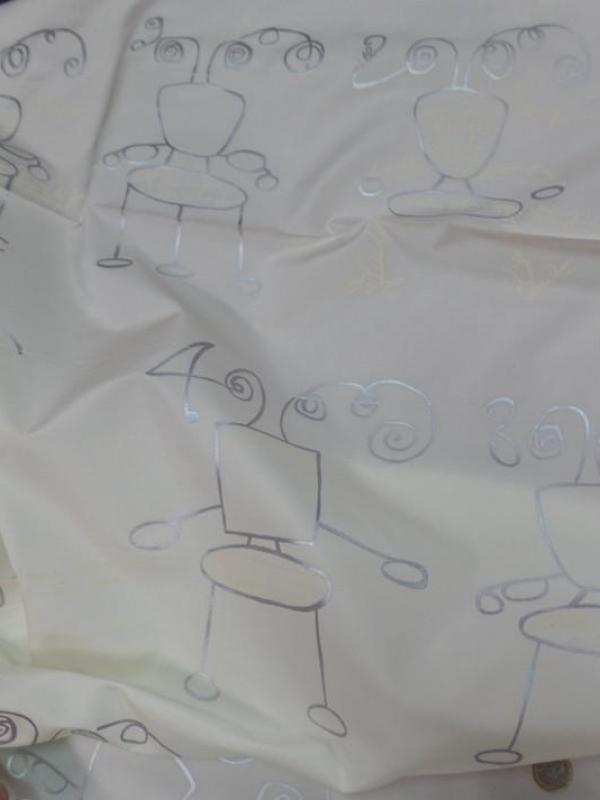 Taffetas blanc casse imprime metal motifs abstrait