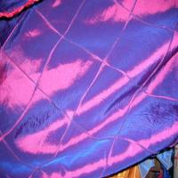 Taffetas bleu rouge faconne carreaux