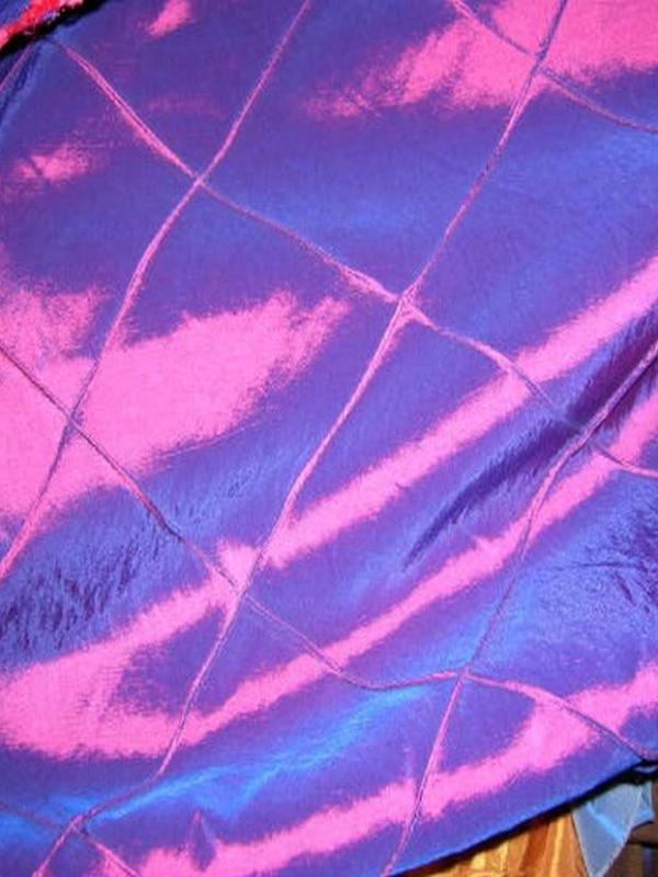 Taffetas bleu rouge faconne carreaux