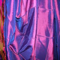 Taffetas bleu rouge faconne carreaux2