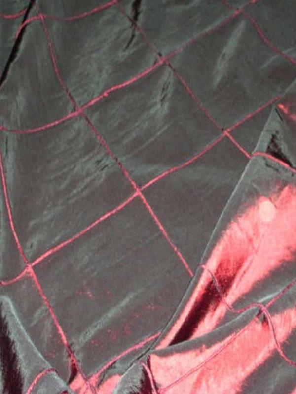 Taffetas bordeaux faconne carreaux