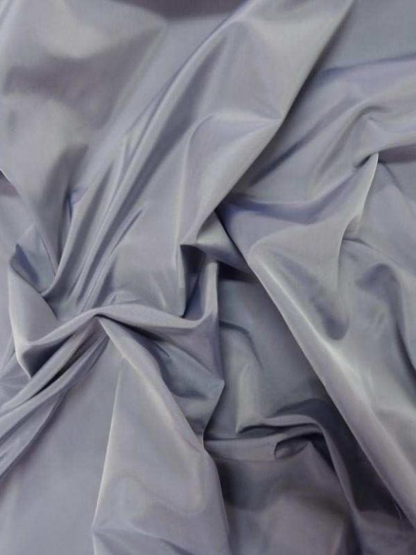 Taffetas changeant gris reflets bleu en ligne