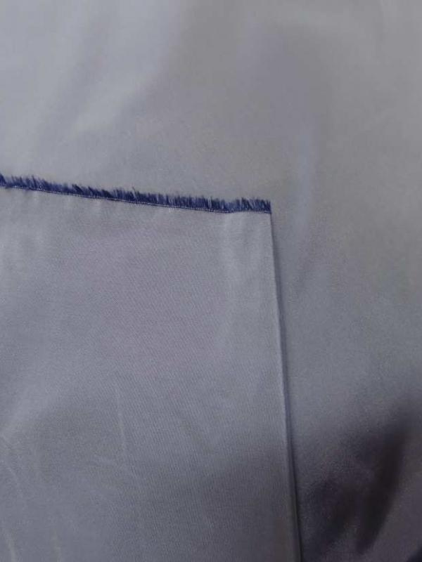 Taffetas changeant gris reflets bleu en ligne