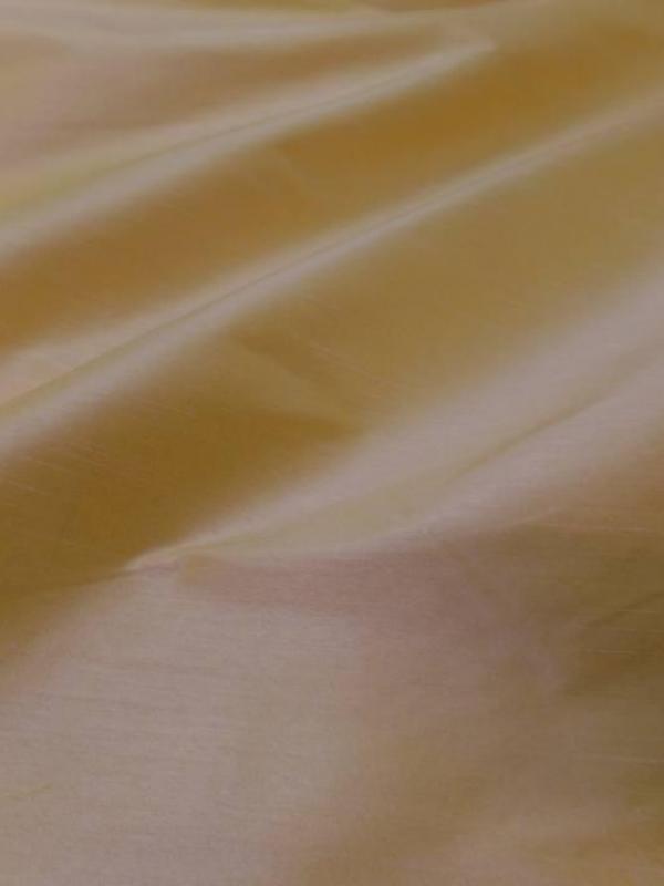 Taffetas changeant jaune a reflets rose5