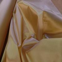 Taffetas changeant jaune dore a reflets3
