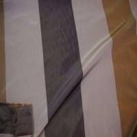 Taffetas d ameublement a rayures gris beige dore a reflets orange