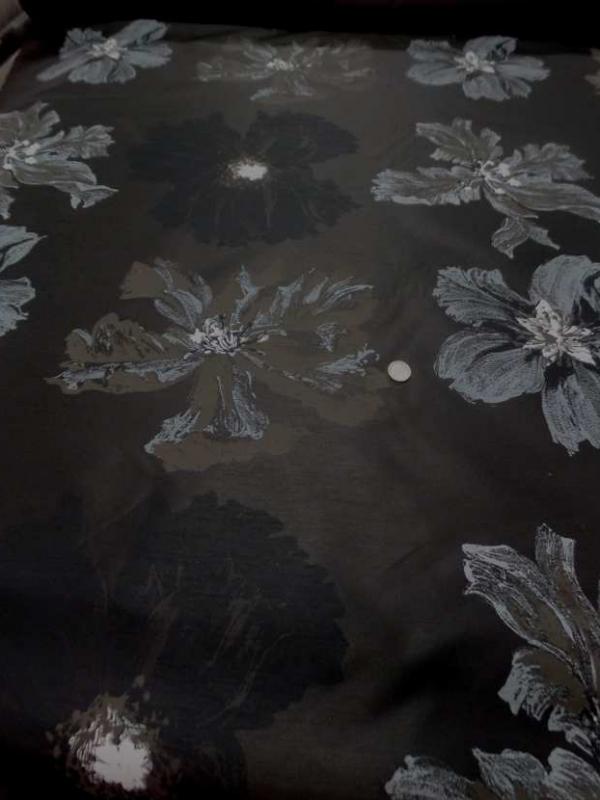 Taffetas d ameublement changeant marron noir imprime grosses fleurs taupe gris