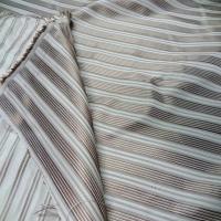 Taffetas de soie 100 a rayures faconne blanc casse taupe05