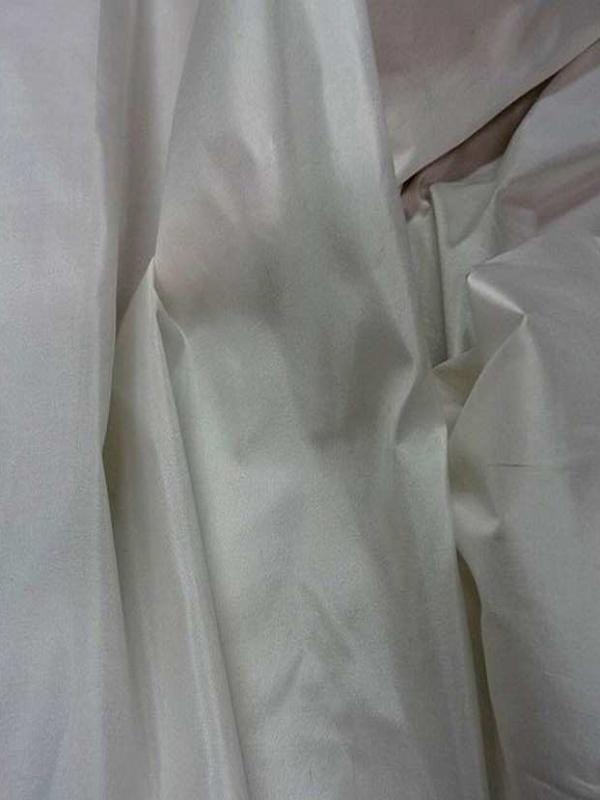 Taffetas de soie 100 blanc casse