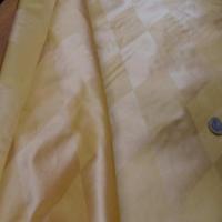 Taffetas de soie dessin arlequin ton jaune en 1 45m de l0