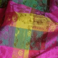 Taffetas faconne carreaux rose jaune vert3