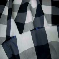 Taffetas faconne carreaux ton bleu gris blanc