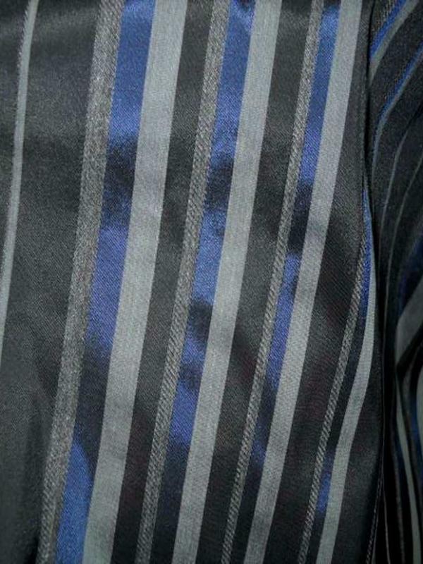 Taffetas faconne rayures ton bleu gris