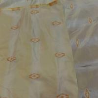 Taffetas jaune brode1