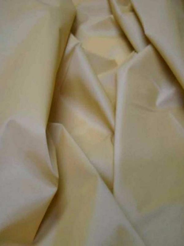Taffetas lycra souple beige jaune reflets blanc9