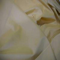 Taffetas lycra souple beige jaune reflets blanc9