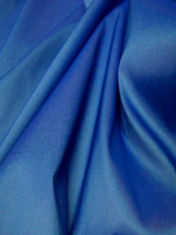 Taffetas lycra souple bleu reflets blanc