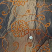 Taffetas marron changeant reflets dore floqué velours rouille