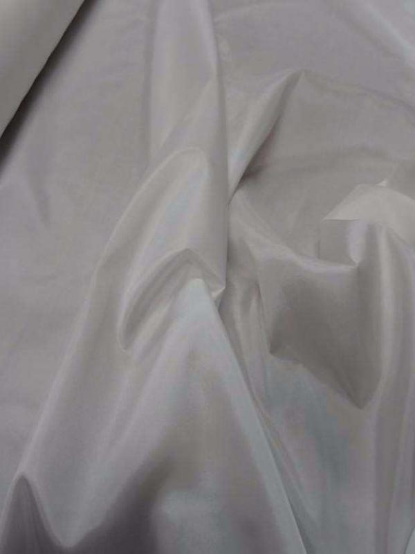Taffetas souple blanc casse