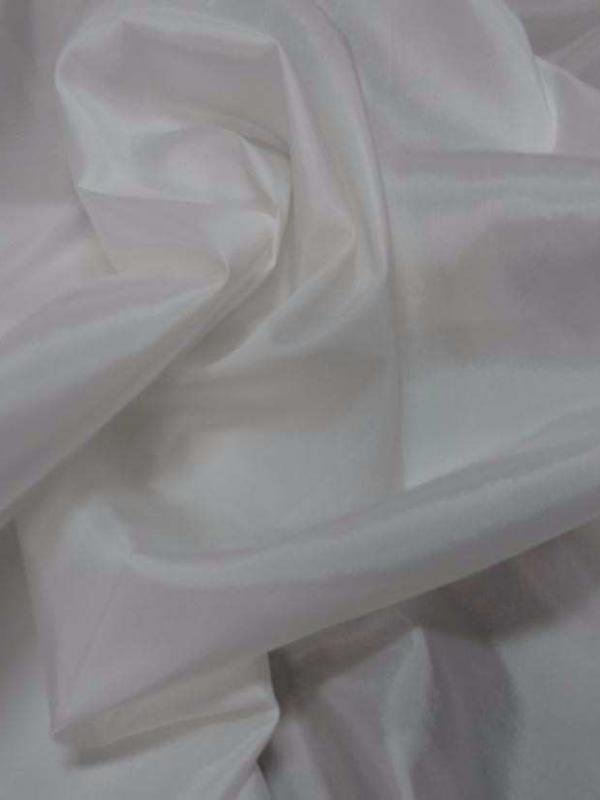 Taffetas souple blanc casse