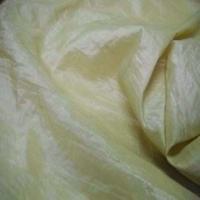 Taffetas souple froisse permanent ton jaune pale6