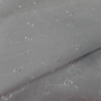 Tissu broderie en coton blanc