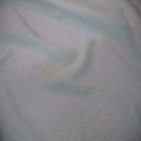 Tissu coton melange blanc a motifs brodes 9