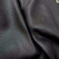 Tissu imitation cuir marron martele