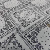 Tissu popeline coton 100% imprimé bandana blanc et noir au mètre