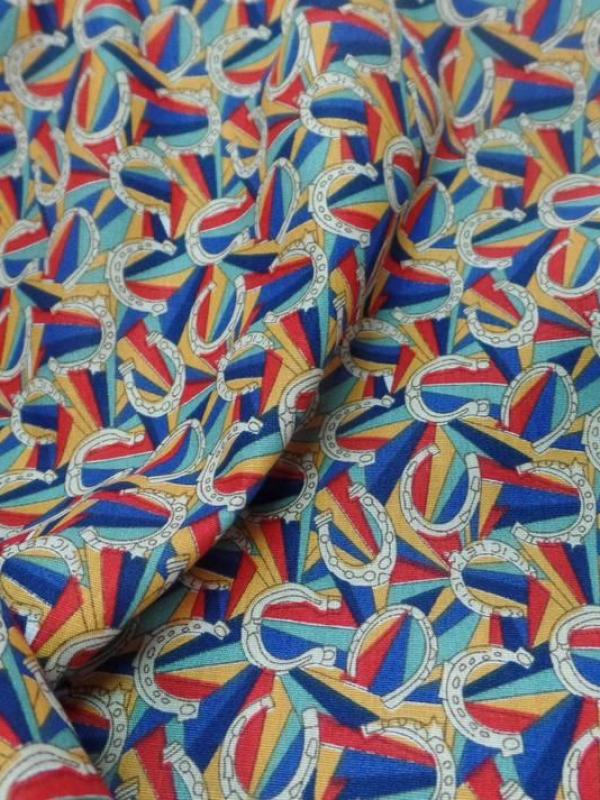 Tissu popeline coton imprime fer a cheval multi couleurs