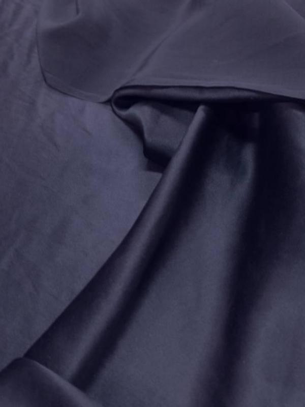 Tissu satin de soie bleu nuit en 1 37 m de large
