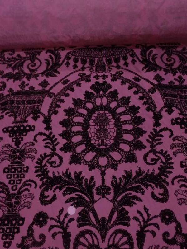 vente de Tissu taffetas rose fuchsia floque velours noir carlucci lovely lace