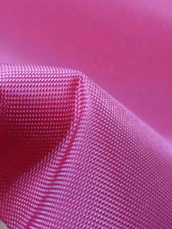 Tissu type goretex rose