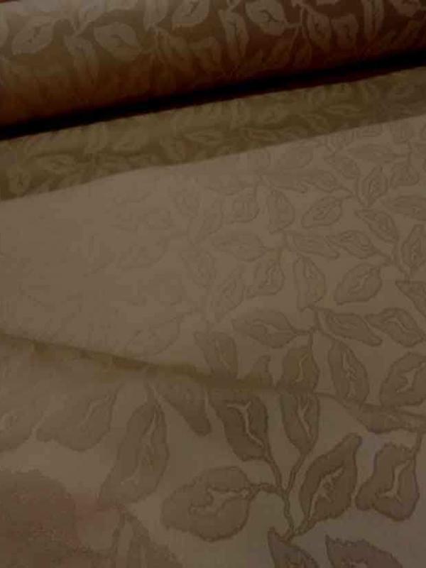 Toile coton d ameublement beige faconne fleurs
