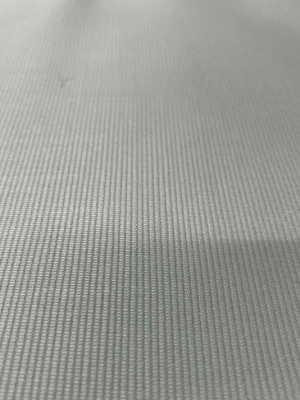 Toile coton legere blanc casse a fine cotes en 1 45m de large