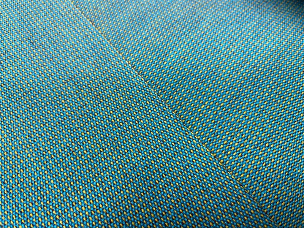 Toile de store tisse bleu jaune et bordeaux2