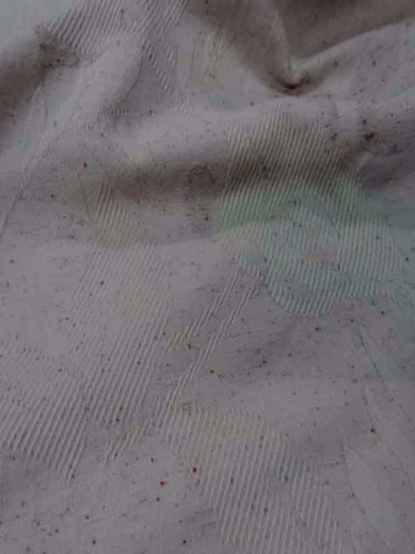 Toile legere beige faconne tweed et brode