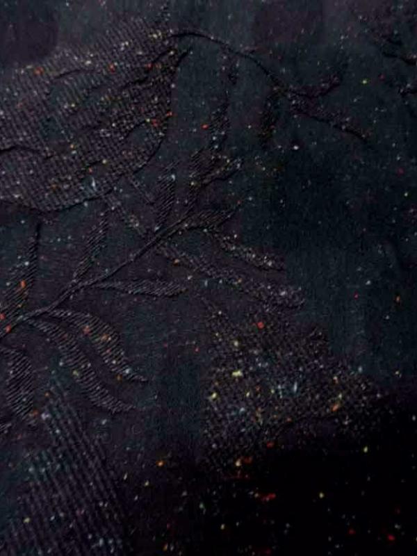 Toile legere noire faconne tweed et brode