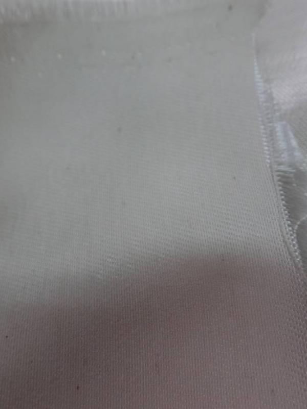 Très beau satin viscose ivoire