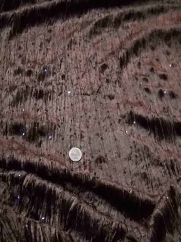 Tres beau velours souple marron a sequins