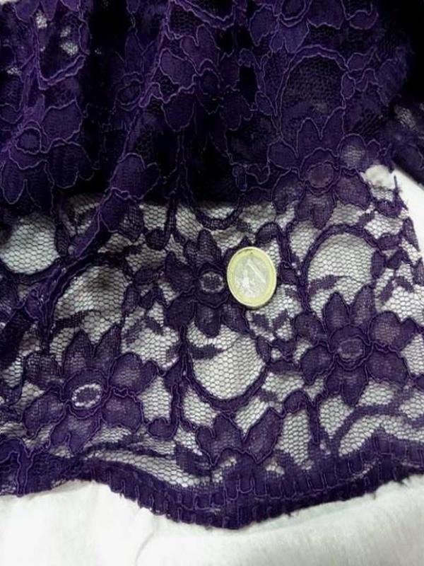 Tres belle dentelle guipure prune