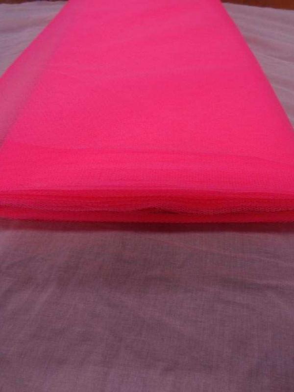 Tulle rose fluo en 1 40m de large