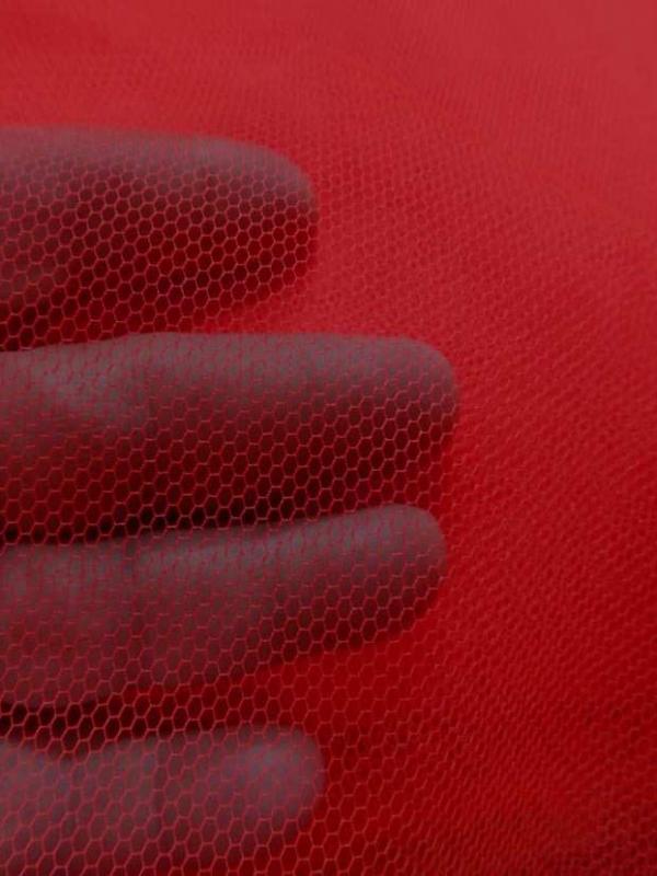 Tulle rouge en 1 40m de large